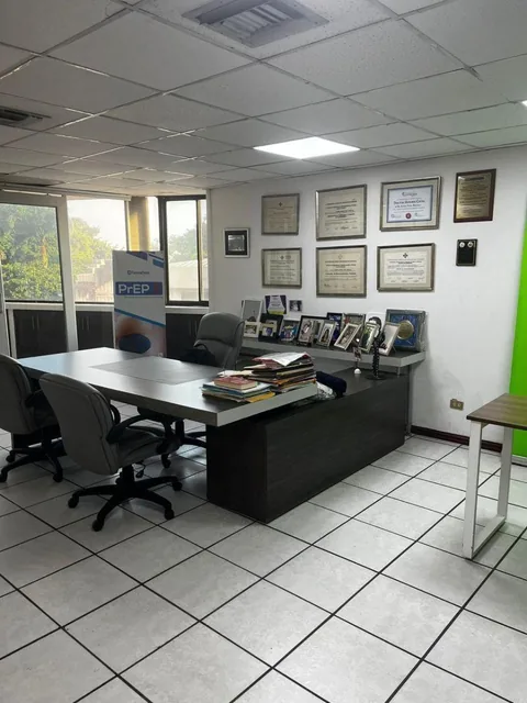 Venta Oficina Frente Al Malecón 2000 | Vista Al Río | 160 m² | Edificio El Fortín (Wl), Guayas — imagen 3