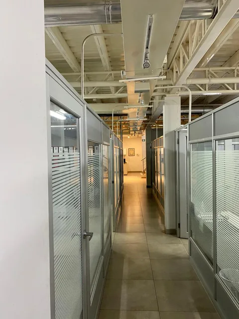 Venta de Oficina en Urb. Santa Leonor - H. Rios, Guayas — imagen 2