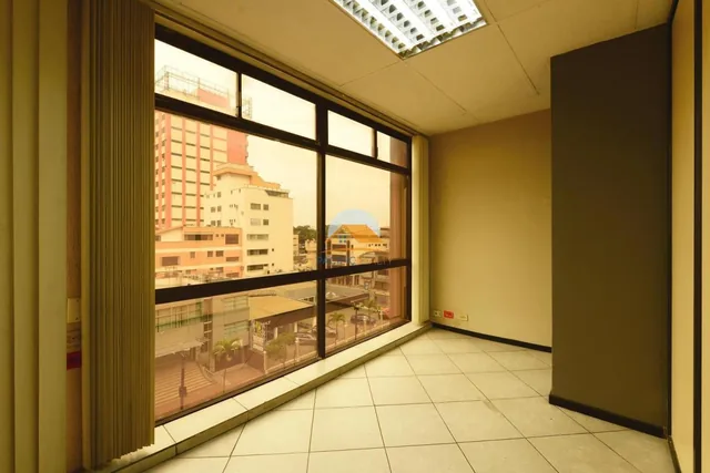 Espectacular Oficina (Todo El Piso #3) en La Av 9 de Octubre, Guayas — imagen 5