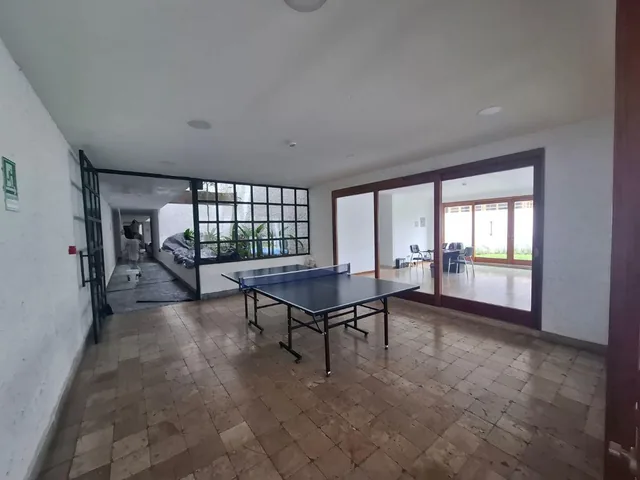 327 m Cuadrados de Lujo, Áreas Cubiertas y Patio en El Corazón de Cumbayá — imagen 2