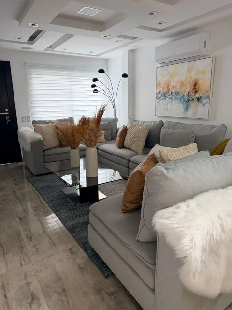 Vendo Casa Moderna y Totalmente Remodelada en Ciudad Celeste, Guayas — imagen 5