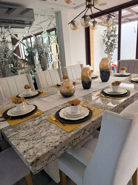 Vendo Casa Moderna y Totalmente Remodelada en Ciudad Celeste, Guayas — imagen 2