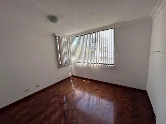 Amplio Departamento Remodelado en Venta — imagen 3