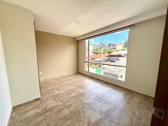 Departamento en Venta 136 m Más Terraza 73 m La Primavera - Cumbayá — imagen 4