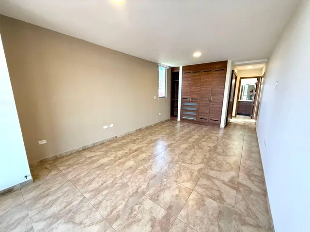 Departamento en Venta 136 m Más Terraza 73 m La Primavera - Cumbayá — imagen 2