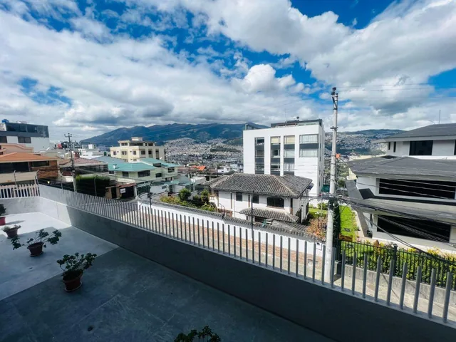 Ponceano Suite de Venta 63 m² con Parqueadero y Bodega — imagen 2