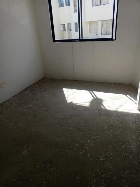 Vendo Casa en Calderón — imagen 3