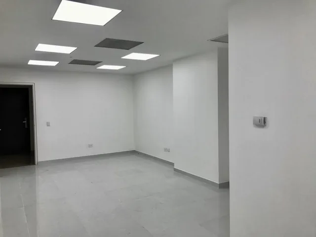 Norte. World Trade Center en Venta Oficina de 50 m² Remodelada, Guayas — imagen 2