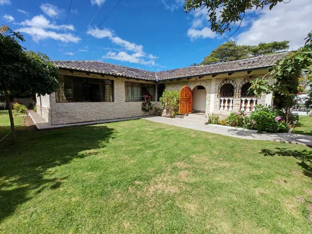 Quinta Vacacional con 4 Habitaciones en Venta, 2000 m² en Sector de Guayllabamba — imagen 5