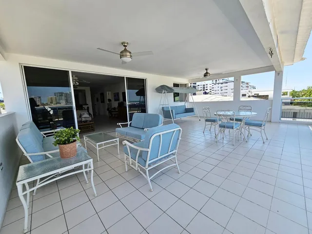 Vendo Espectacular Casa de 3 Pisos Al Pie del Mar en El Malecon de Salinas — imagen 3