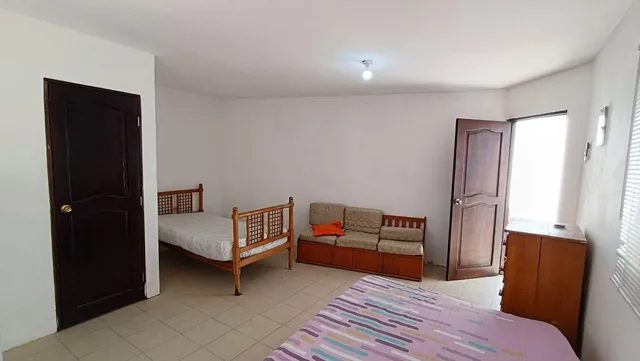 De Oportunidad Vendo Amplia Casa de 6 Habitaciones en Conjunto Privado en Salinas — imagen 2