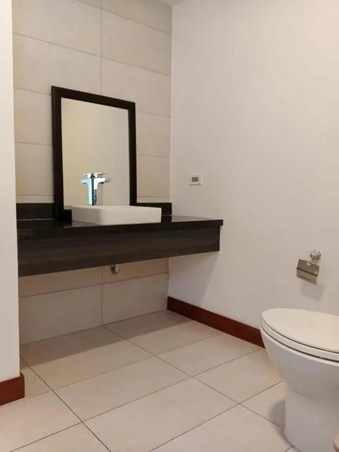 Vendo Exclusivo Dpto, 3 Hab. Hermosa Vista, Balcón. González Suárez — imagen 2