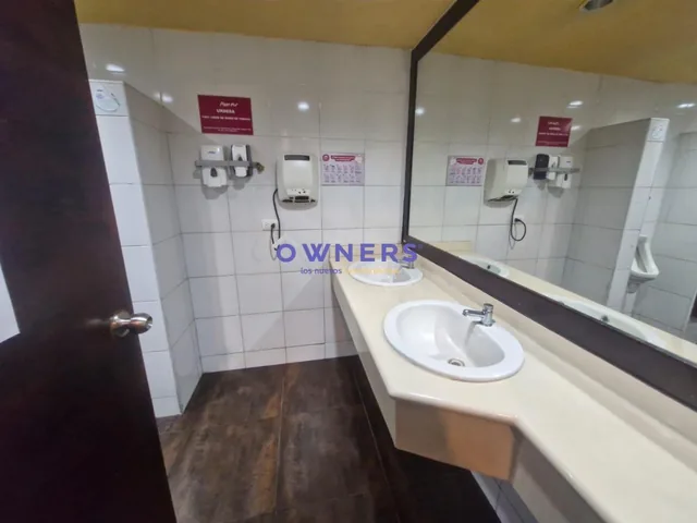 Venta Local Comercial en Urdesa Av Victor Emilio Estrada (Cmc), Guayas — imagen 5