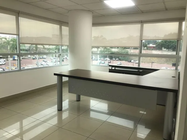 Inversionistas. Norte de Guayaquil. Oficina Comercial de 248 m² en Venta, Guayas — imagen 4