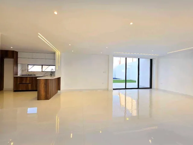 Vendo Casa, Marina Blue, Sur de Manta, 3 Dorm. con Piscina, Manabí — imagen 4