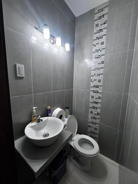 Urdesa Central, Casa en Venta de 4 Dorm., Guayas — imagen 3