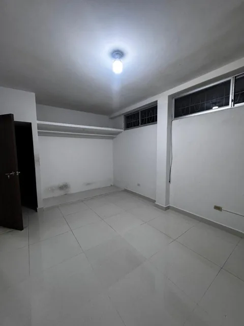 Urdesa Central, Casa en Venta de 4 Dorm., Guayas — imagen 2