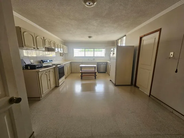En Venta Casa Cerca Al Mar Salinas /sector Milina - I. Alarcón — imagen 3