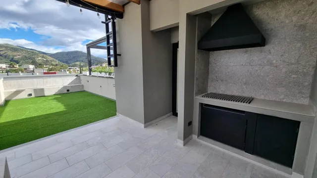 Departamento Nuevo en Venta con Patio en Cumbayá — imagen 5