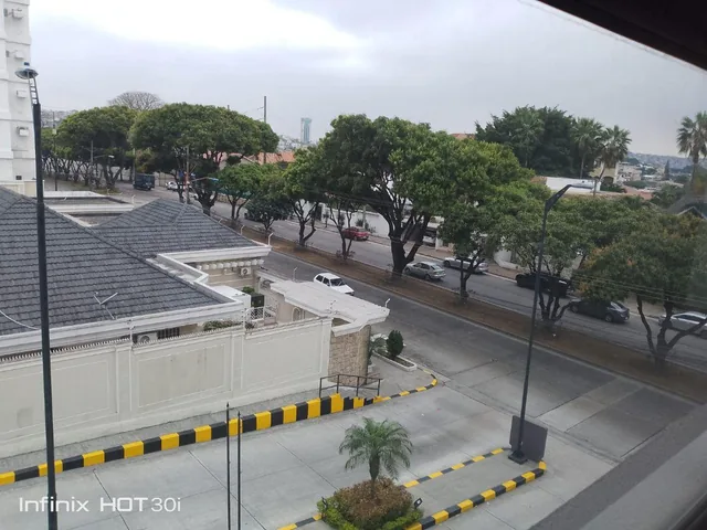 Ceibos Av Principal Oficina de Estreno, Guayas — imagen 4