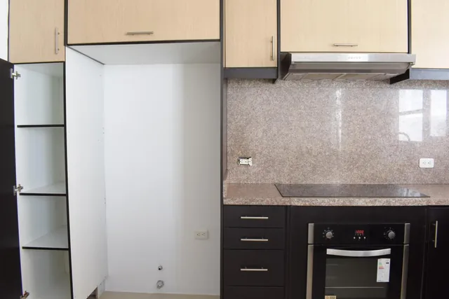 Vendo Amplia Casa en Urbanización Sector Tumbaco — imagen 4