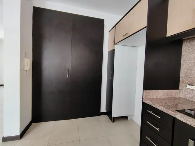 Vendo Amplia Casa en Urbanización Sector Tumbaco — imagen 3