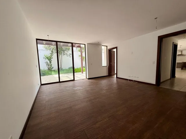 Venta Departamento 240 m Totalesr Cumbayá Paseo San Francisco a Pasos de La Usfq — imagen 4