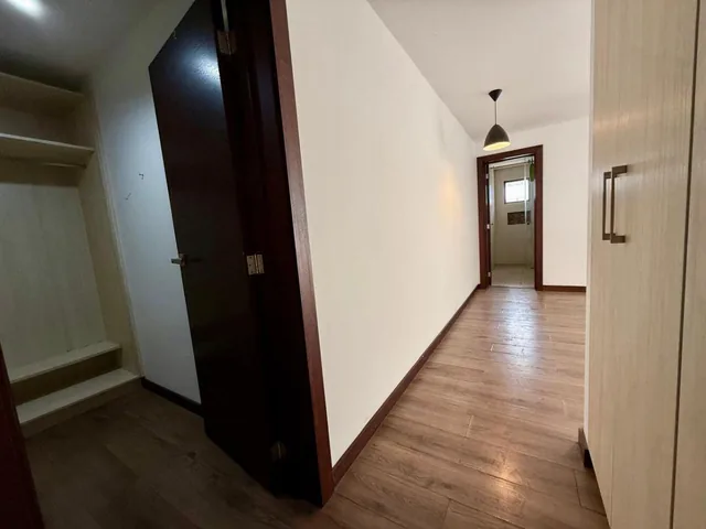 Venta Departamento 240 m Totalesr Cumbayá Paseo San Francisco a Pasos de La Usfq — imagen 2