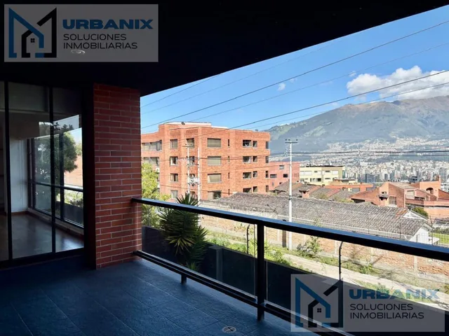 Departamento en Venta con Jadín en Bellavista — imagen 3