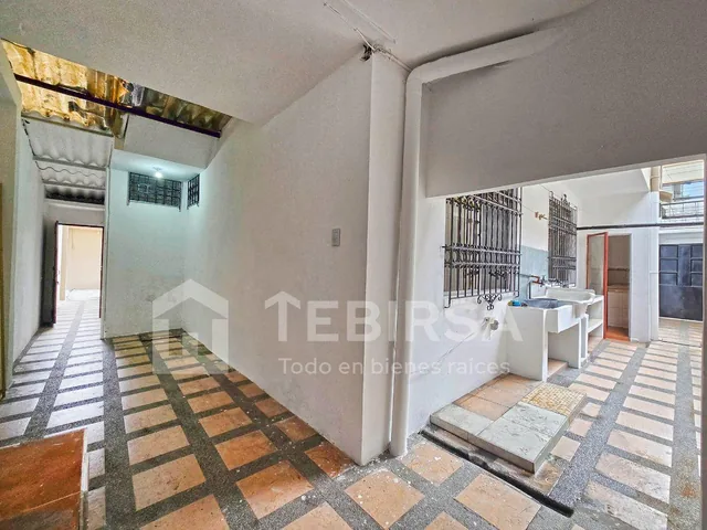 Casa Rentera en Venta, con 4 Departamentos y Local Comercial - Ciudadela Ietel, Guayaquil, Guayas — imagen 4