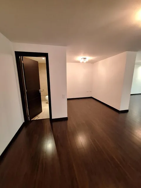 Venta Penthouse Calle Suiza y Av Eloy Alfaro $265.000 — imagen 4
