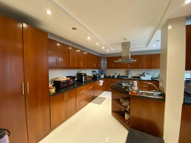 En Venta Departamento Duplex Cerca de La Embajada Americana — imagen 4
