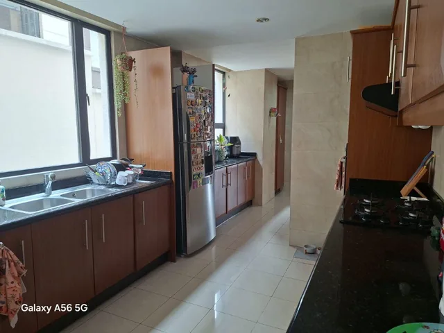 Vendo Moderno, Cómodo y Luminoso Departamento Quito Tenis — imagen 4