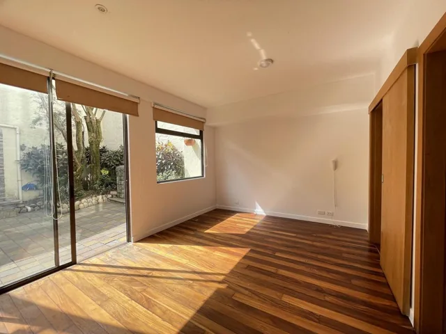 Departamento de Venta en Cumbaya Sector Jardines del Este 1 — imagen 2