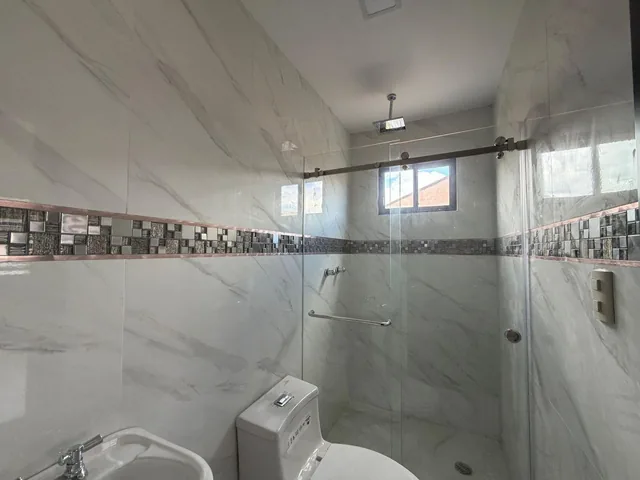 Moderno Departamento Economico Dentro de Urbanizacion Cica II, Azuay — imagen 3