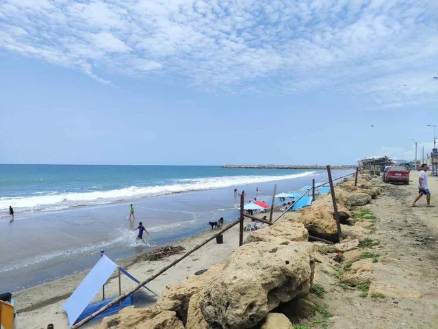 Terreno de Venta Frente Al Mar en Crucita, Manabí — imagen 2