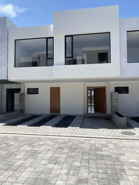 Espectacular Casa de Venta en Planos Ubicada en Proyecto en El Sector de La Viña Alta — imagen 4