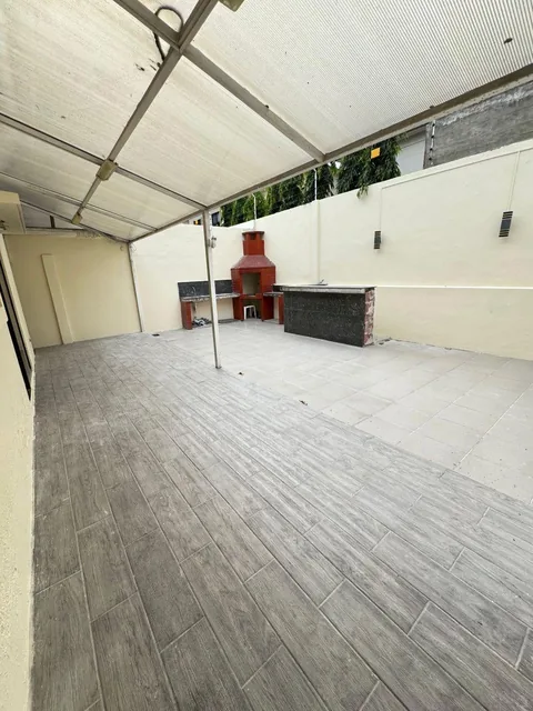 Vendo Casa en Bosques de La Costa, Tres Dorm. Cada Uno con Su Baño, Patio Grande, Guayas — imagen 3