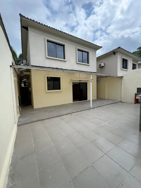 Vendo Casa en Bosques de La Costa, Tres Dorm. Cada Uno con Su Baño, Patio Grande, Guayas — imagen 2