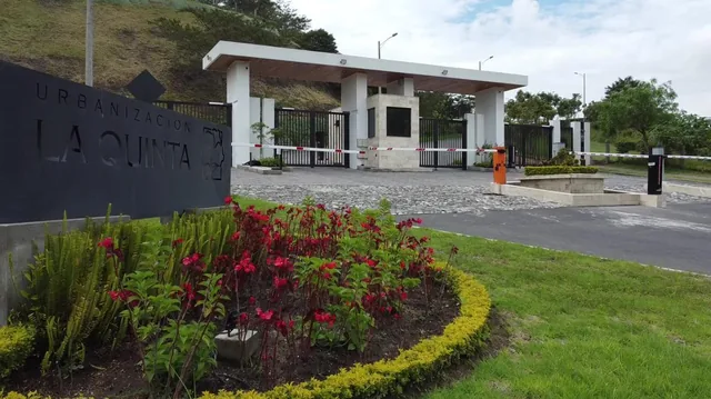 Terreno de 1855,04 m² de Venta en Urb. La Quinta Cumbayá — imagen 2