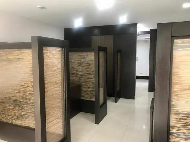 De Lujo en Venta Oficina Amoblada en Parque Empresarial Colon. Espectacular, Guayas — imagen 3