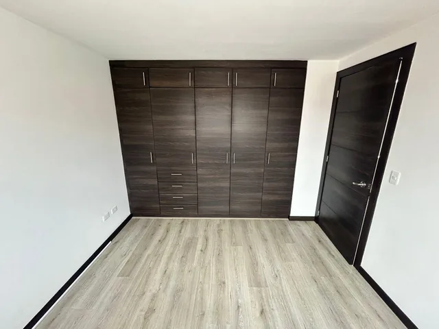 Venta Casa Moderna Cuatro Dorm. Terrraza — imagen 4