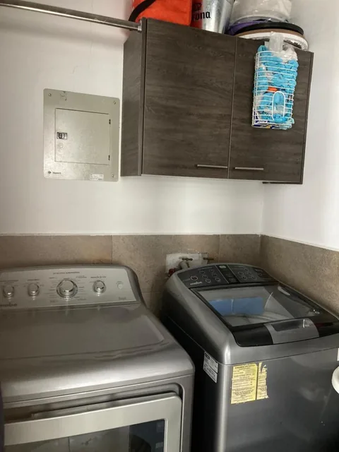 Dpto. 3 Hab. a Lado del Megamaxi Portugal — imagen 4