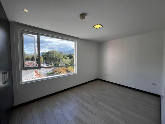 Linda Casa de Venta en Jardines de La Pampa — imagen 2