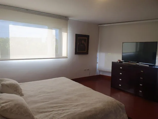 Casa Moderna Dentro de Urbanizacion Cerca Cole Menor — imagen 3