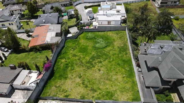 Terreno de 1372 m² en Venta Dentro de Urbanización Lomas de Monteserrin — imagen 4