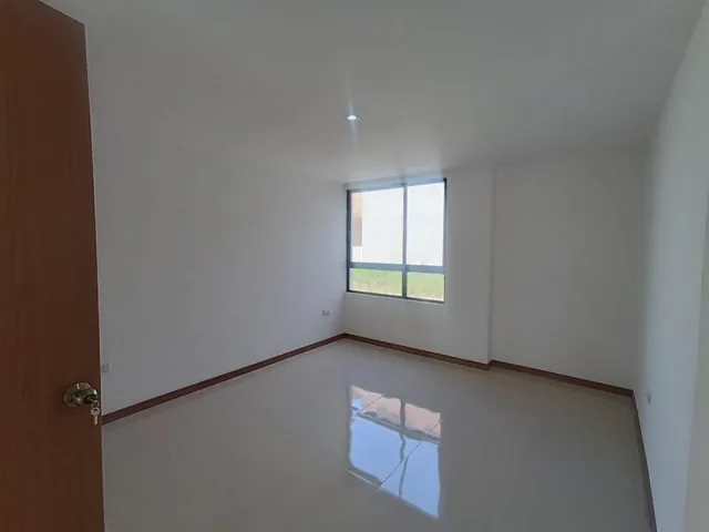 Departamento 3d en Venta - Mitad del Mundo - Credito Vip — imagen 2