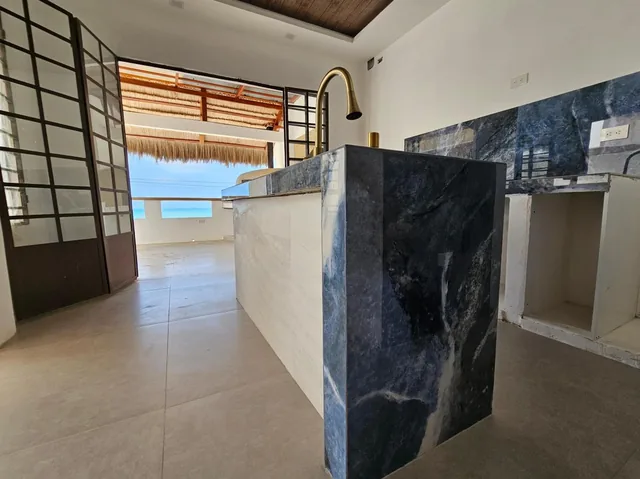 Se Vende Hermosa Casa con Vista Al Mar Unica a Precio Reducido en Salinas — imagen 5