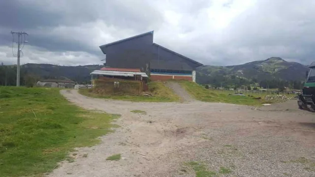 Excelente Terreno en Venta 10.000 m² Mas Nave Industrial Vía Cumbe, Azuay — imagen 4