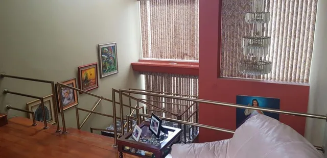 En Venta Casa en Los Ceibos de 5 Habitaciones - Mae. Recalde, Guayas — imagen 4
